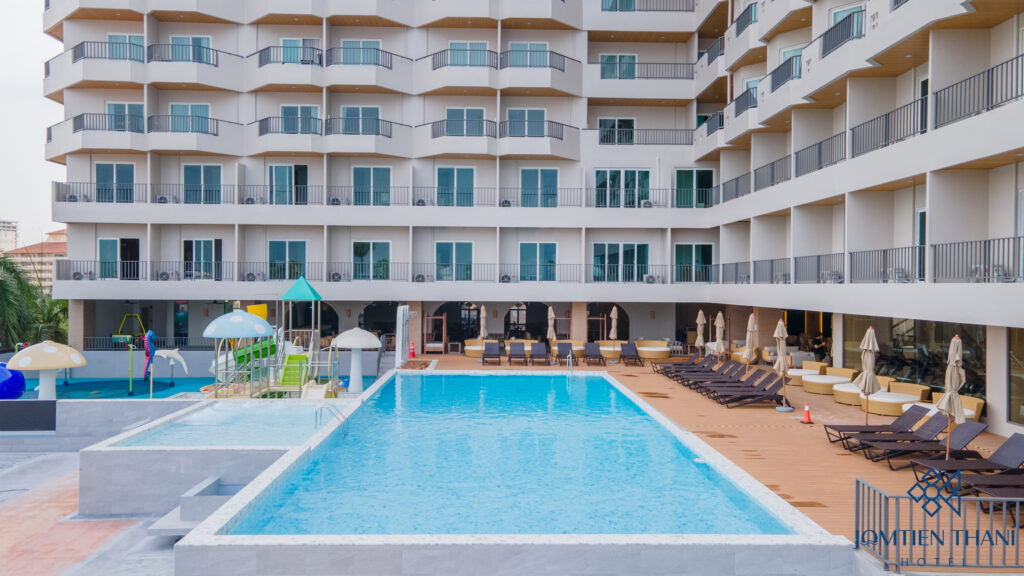 Jomtien Thani Hotel, Chonburi – Official Site : Swimming Pool