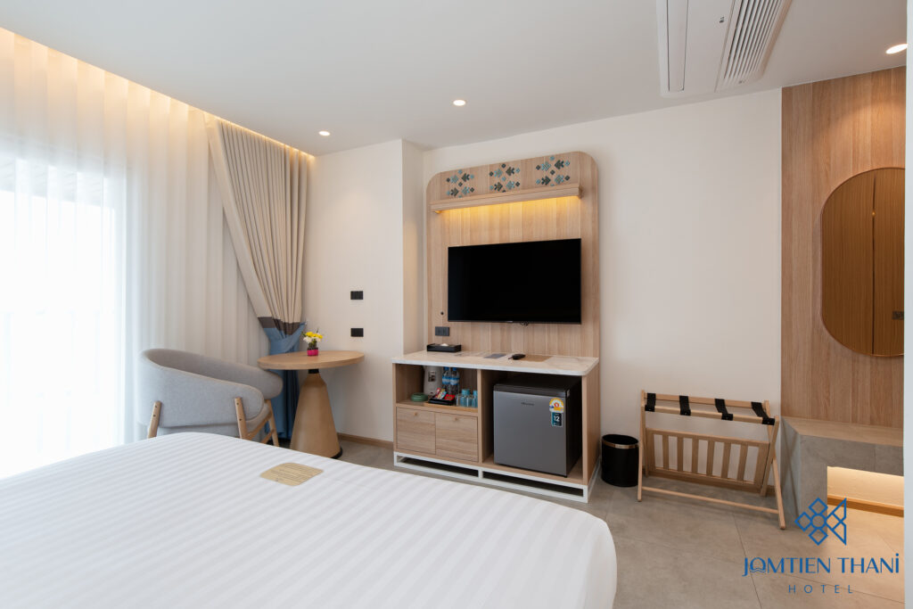 Jomtien Thani Hotel, Chonburi – Official Site : Deluxe Sea View