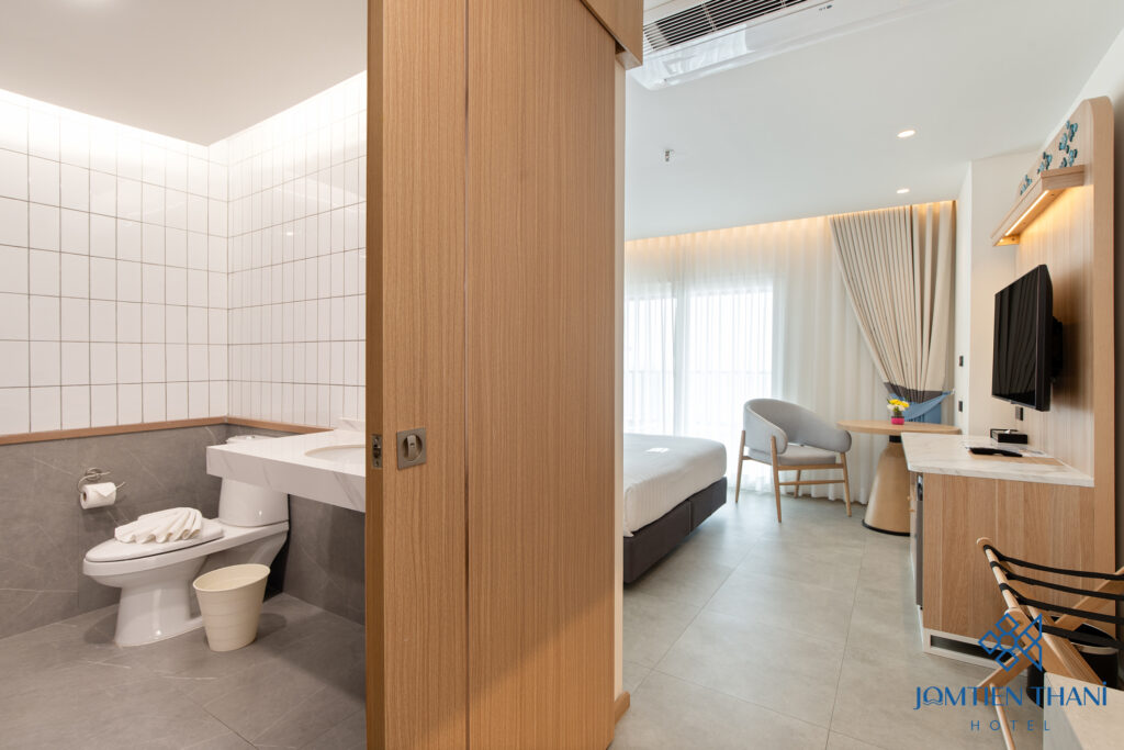 Jomtien Thani Hotel, Chonburi – Official Site : Deluxe Sea View